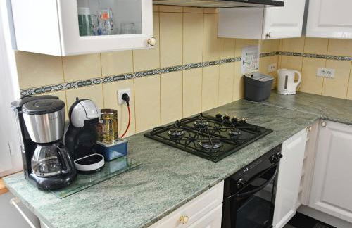 Gîte convivial avec terrasse abritée, 3 chambres, cuisine équipée, espace détente, proche autoroutes et pistes cyclables. - FR-1-744-6 - Foto 17