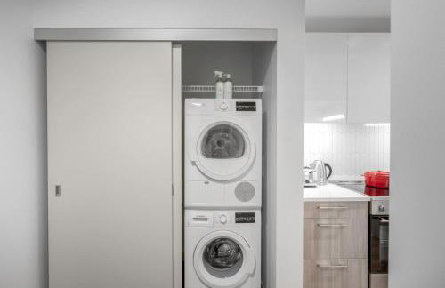 Kendall Sq Studio w Gym nr MIT MGH BOS-36 - Photo 9