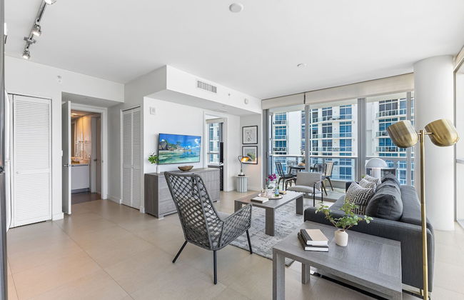 Dharma Home Suites Miami at Monte Carlo - Foto 59