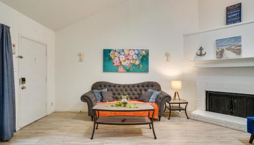 Unwind Fireside Condo 2 Mi to White Rock Lake! - Foto 5