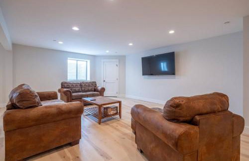 Mountain View Home w/Hot Tub - Close to Downtown! - Foto 29