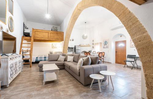 Amalia's Traditional Home in Paradisi - Foto 1