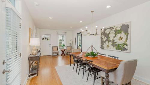 Rhythm & Rest Group Stay with Grill & Cozy Fireplace - Foto 5