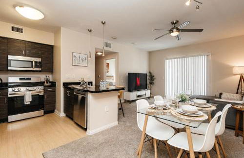 Luxury One Bedroom minutes from The Grove - Foto 9