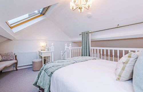 Country Charm Cottage Sleeps 4 & Free Parking - Photo 33