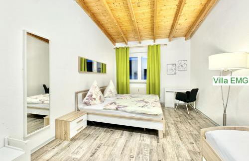 Ferienhaus Event Haus EMG Hockenheim für Familien und Gruppen bis 22 Personen mit Partyraum - Foto 22