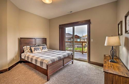 Modern Eagle Crest Escape with Patio and 2 Balconies! - Photo 19