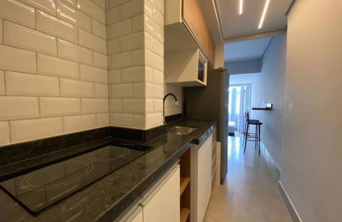 Lindo Studio em Frente à Praia do Embaré! - Foto 3