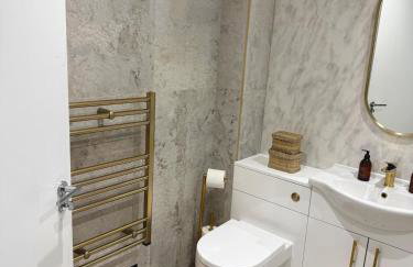The Malthouse - Luxury City Apartment - Photo 34
