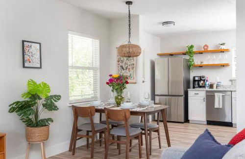 Serene Place Walk to UF Stadium Near Shands & Downtown - Photo 23