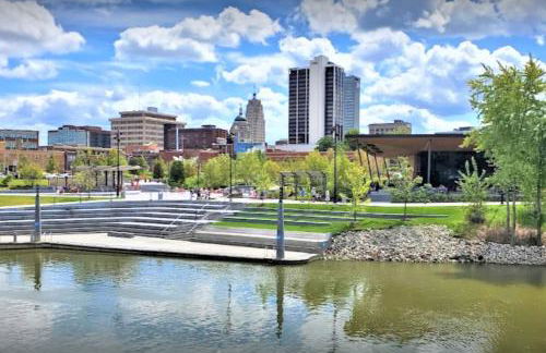 Pontiac - Secluded Backyard, Pet Friendly - Foto 10