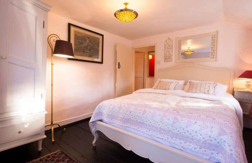 Farm Cottage a cute C17th cottage a walk across the fields to a great pub - Foto 3