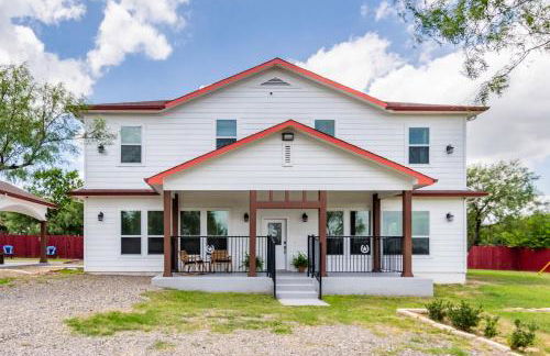 Family-Ready 4BR with Yard & Kids Playground - Foto 5