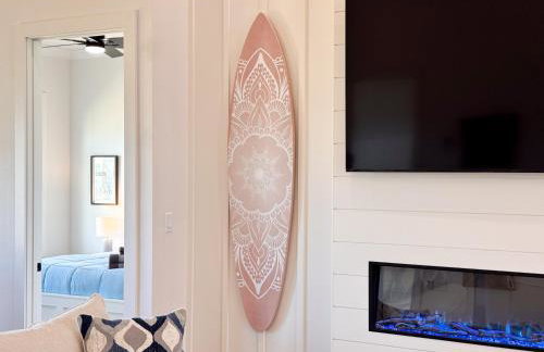 4BR Beach Haven - Deck, Gourmet Kitchen, Tiki Bar Fun - Foto 23