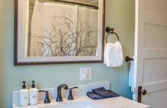 The Homestead Historic Charm & Big Backyard - Foto 30