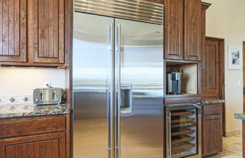 Luxury Estate, Sleeps 24, Sonoran by HomeStakes Stays - Foto 31