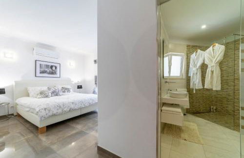 Stunning 4-Bedroom Villa With Pool - Perfect For Families - Foto 14