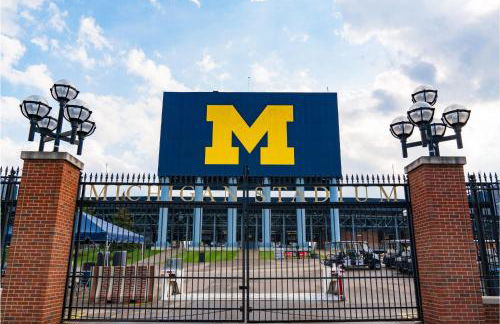 2 Separate 2BR Units Near Big House & Downtown - Foto 6