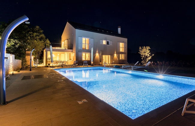 Luxurious Villa in Butkovici with Pool & Hot Tub - Foto 43