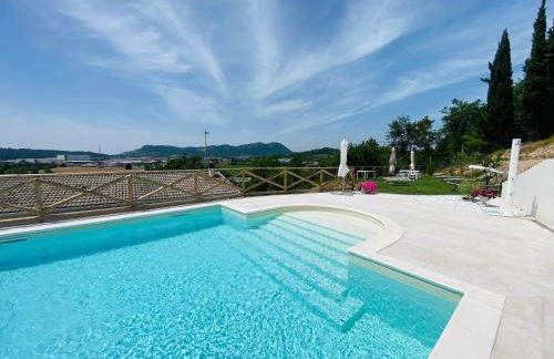Villa Poggio Ulivo Pool-Apartments - Photo 1
