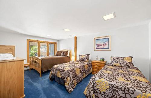 Spacious 6 Bedroom Chalet Near Holiday Valley - Foto 56