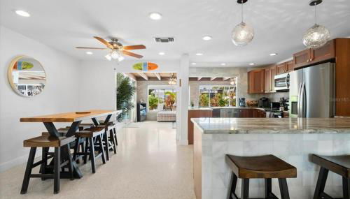 Private Village Home with Heated pool & spa with private front courtyard - Foto 3