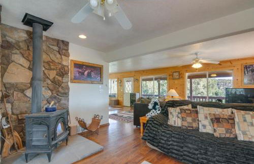 Alton Cabin with Deck about 2 Mi to Dixie Natl Forest! - Foto 6