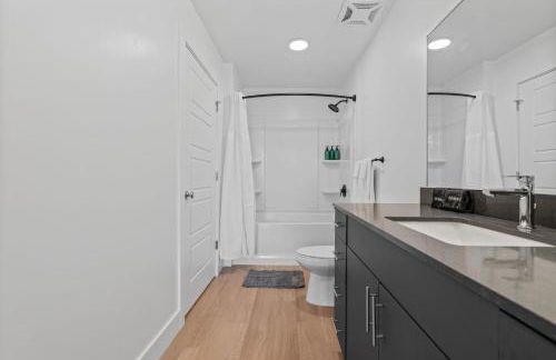 2BR and 2BA Near Events, Dining, and TRAX - Foto 10