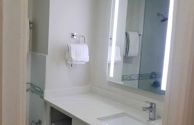 Balcony Breeze @ Bayfront Villas Portmore - Foto 26