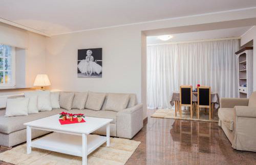 Mon Plaisir - Photo 35