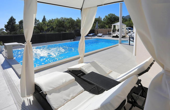 Villa in Starigrad With Heated Pool - Foto 22