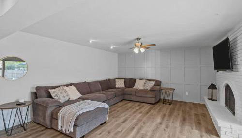 Stylish Retreat, Large Pool! Pet & Family Friendly - Foto 3