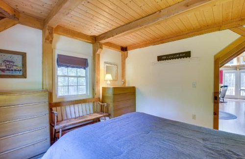 Frye Island Family Cabin with Lake and Beach Access! - Foto 14