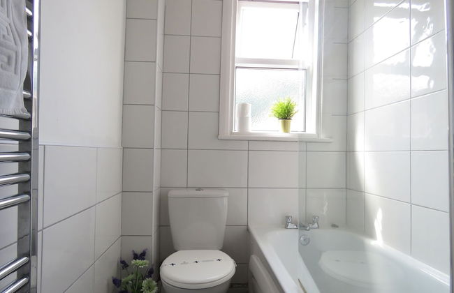 Tudors eSuites Coventry Townhouse Private Garden Free Parking - Foto 13