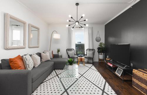 Home to the Stars on Music Row with Pool and Free Parking - Foto 1