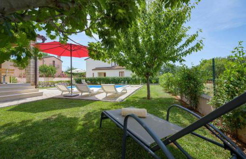 Three-Bedroom Holiday Home In Tinjan - Photo 10