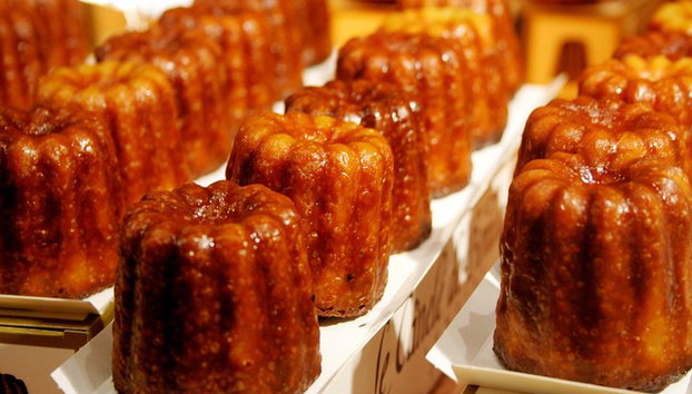 Bordeaux Private Food Tasting Tour with Local Expert - Photo 3, Les fameux canelés de Bordeaux