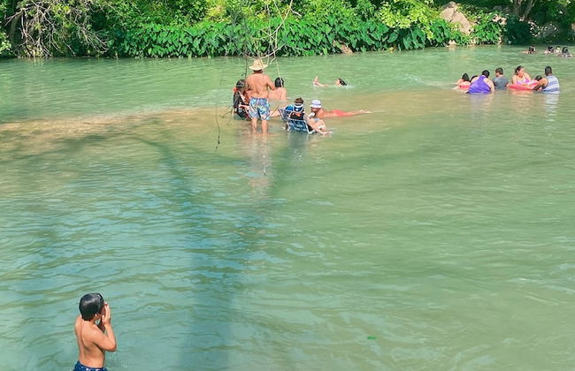 Log Cabin 1 at Son's Blue River Camp - Foto 48