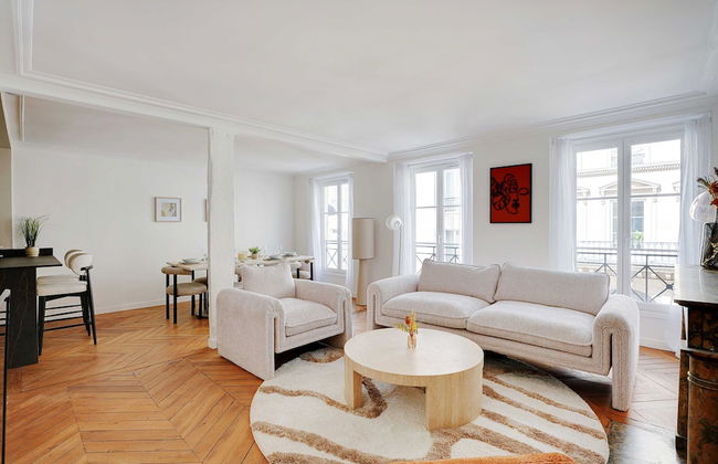 Elegant Apartment - 2br/4p - Near Invalides - Photo 10