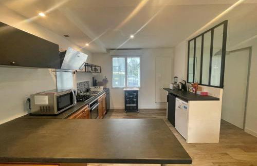 La Libellule, Maison de 3 chambres, proche du centre ville et à 8 min des plages - Foto 9