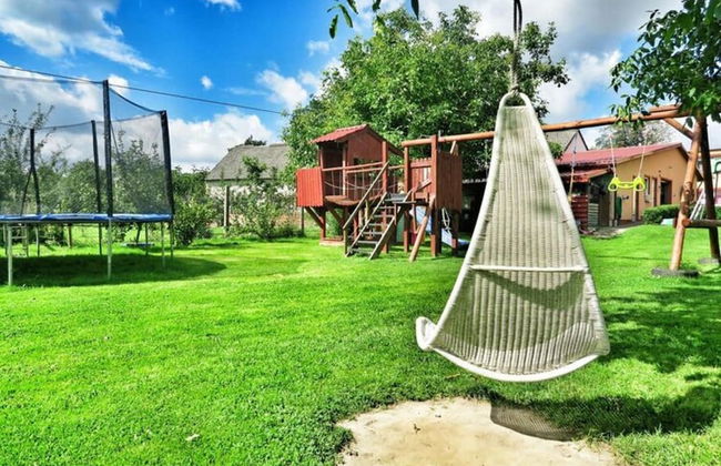 Cottage by Lake Ostrowieckie With Private Beach - Photo 19