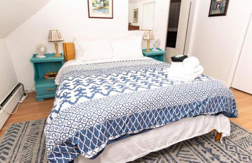 Centrally Located Winooski Apartment - Photo 9