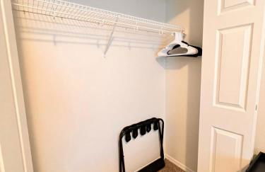 Modern & Stylish King bed WiFi - Foto 8