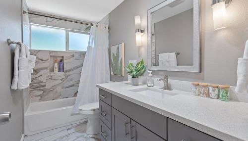 Chic Kirkland Home Overlooking Windsor Vista Park - Photo 4