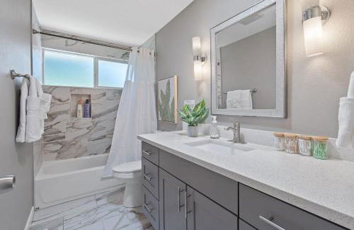 Chic Kirkland Home Overlooking Windsor Vista Park - Photo 4