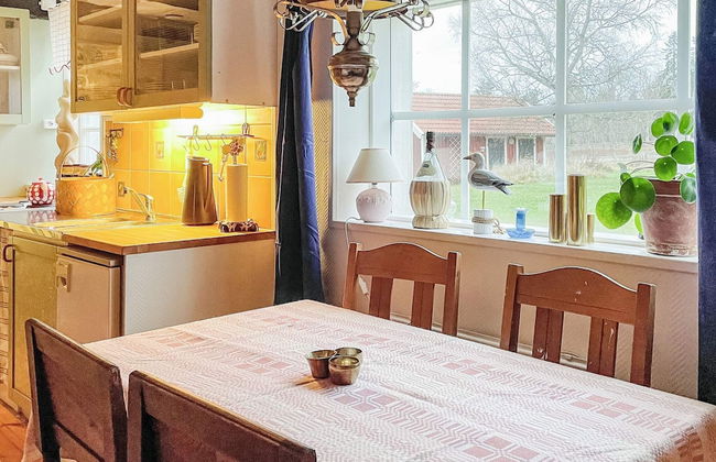 4 Person Holiday Home in Hallstavik - Foto 12