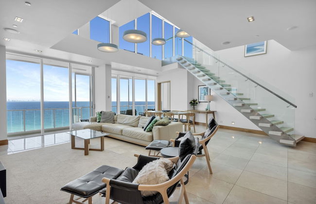 Reflection Tower Two - Foto 67