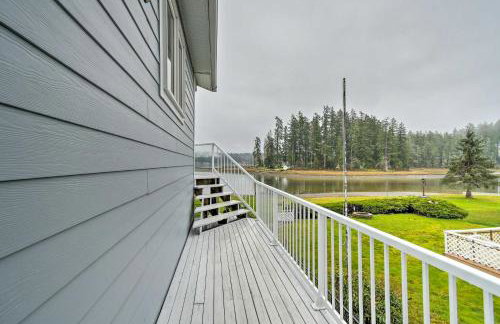 Scenic & Spacious Getaway on North Bay w/ Deck! - Foto 26