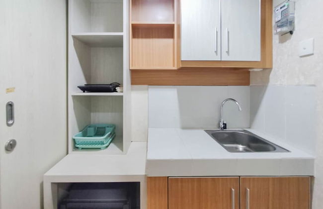 Minimalist And Homey Studio At Amartha View Apartment - Foto 7