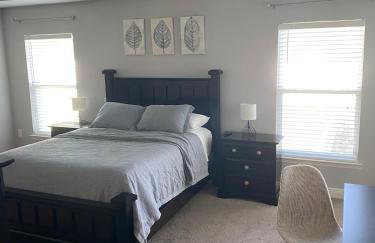 Gone Coastal! Large Heated pool home 30 min from beaches! - Foto 29